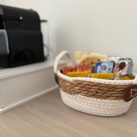 White Malpensa Apartment Gallarate Ngoại thất bức ảnh